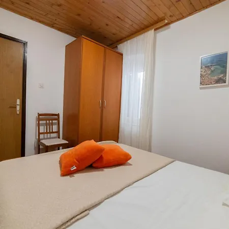 Nikola Accommodation Konukevi 3*