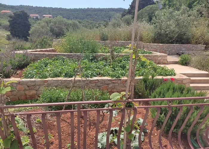 Gasthof Nikola Accommodation Božava