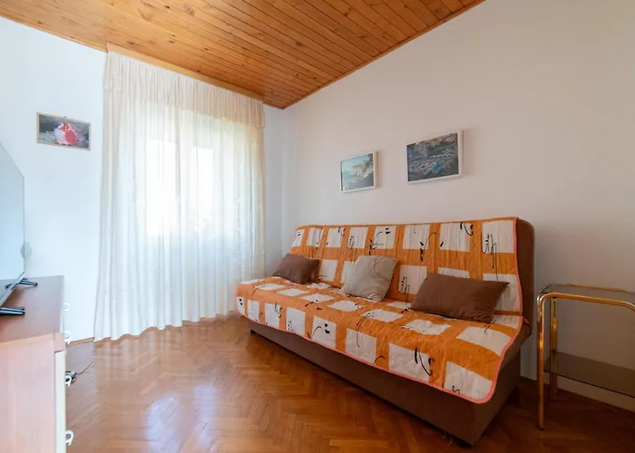 Nikola Accommodation Konukevi Božava