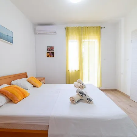 Casa de hóspedes Nikola 3*