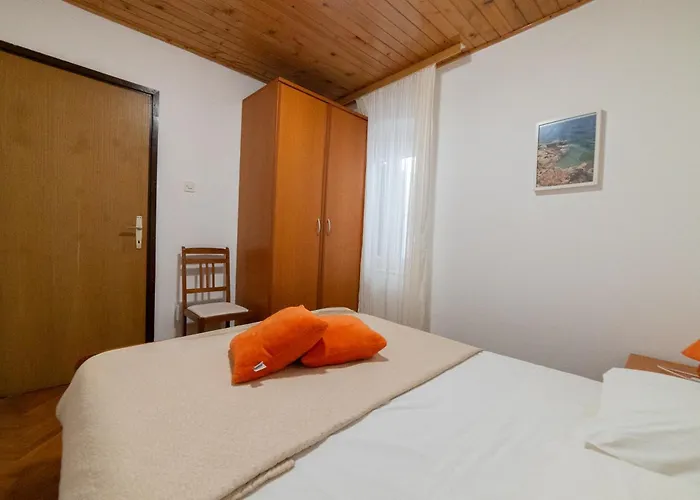 Nikola Accommodation Konukevi 3*