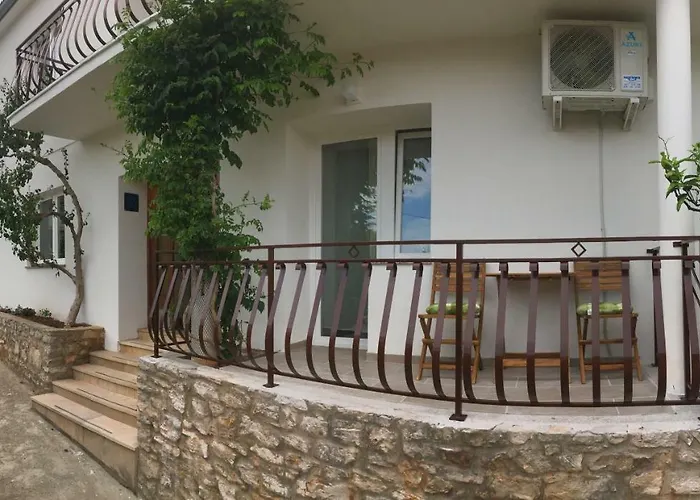 Nikola Accommodation Božava