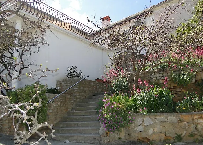 Gasthuis Nikola Accommodation