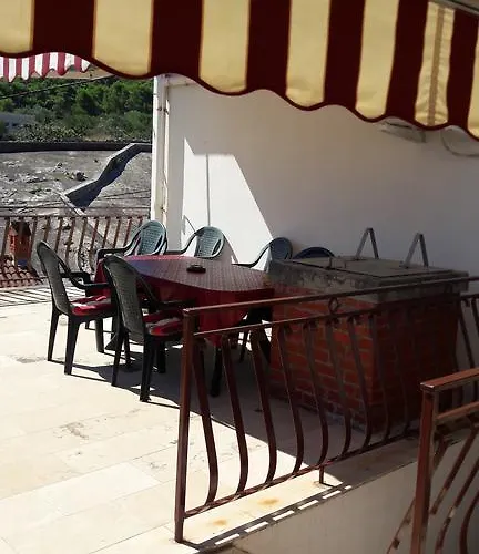 Gasthuis Nikola Accommodation 3*